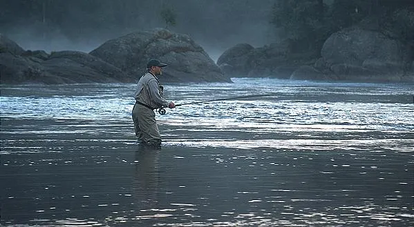 User submitted picture: Salmon angler in the mist